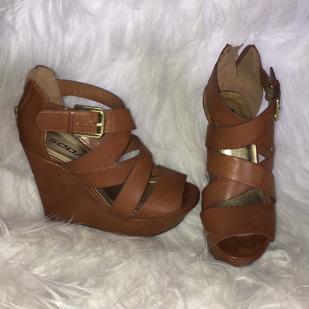 Soda Wedges, color is Cognac